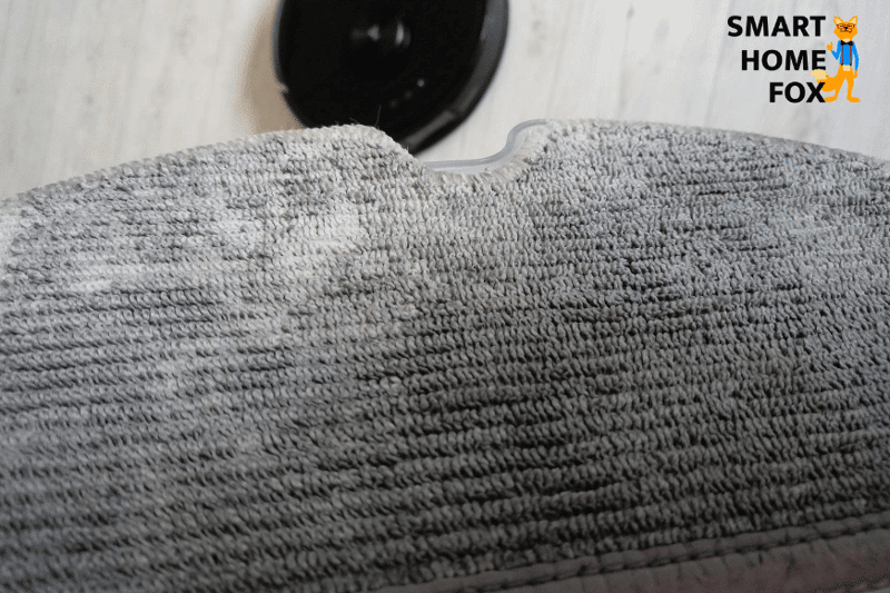 Dirty wipe of the Roborock S6 MaxV after mopping the floor.